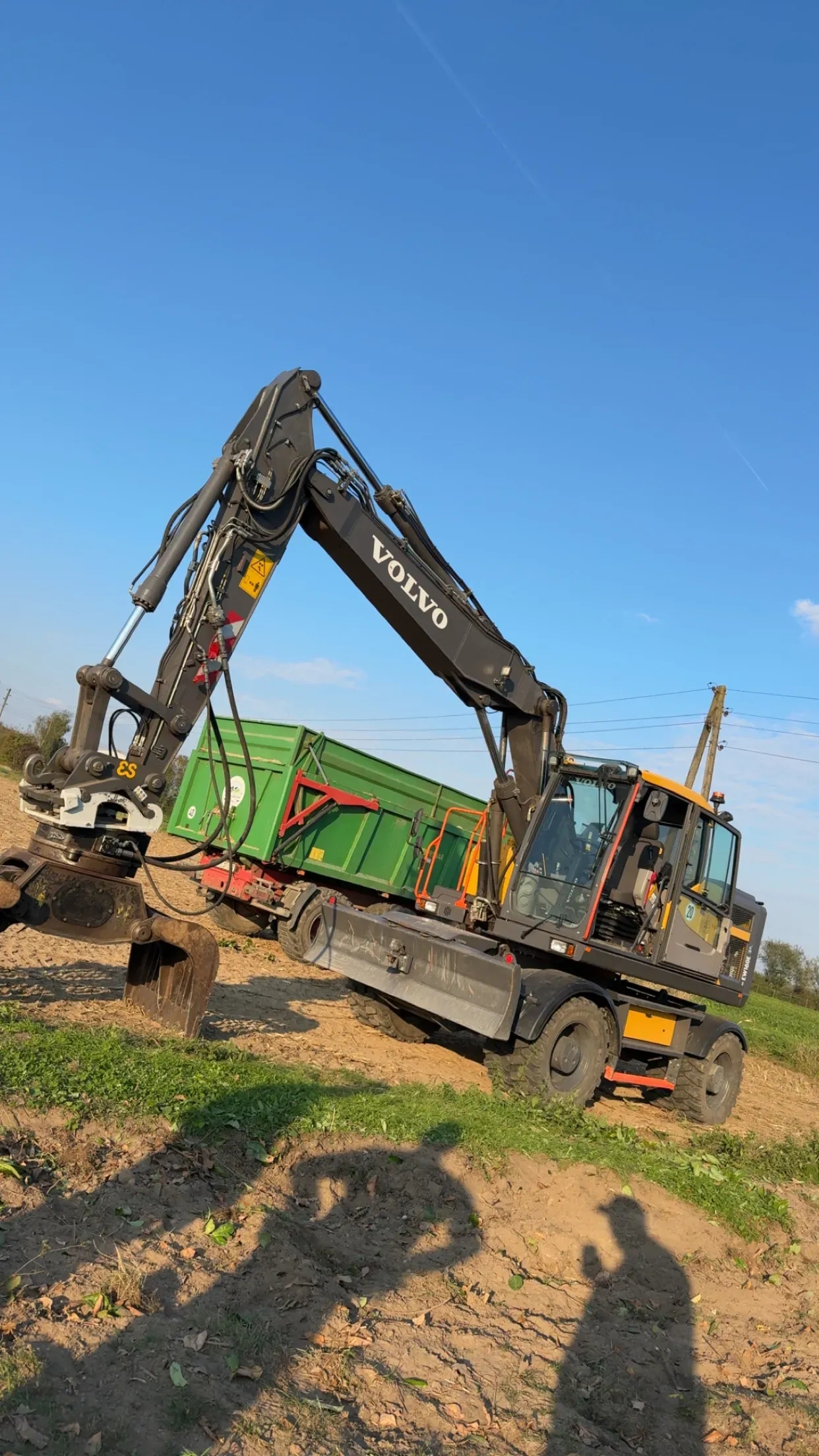 Gehölzpflege & Baufeldräumung | Wardhysen Erdbewegung Galeriebild von Gehölzpflege & Baufeldräumung - Projektkategorie: Gehölzpflege in NRW